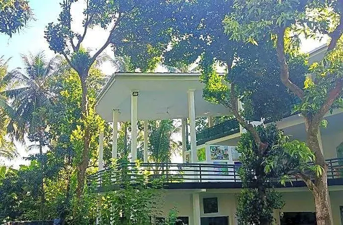 Skylodge 5*