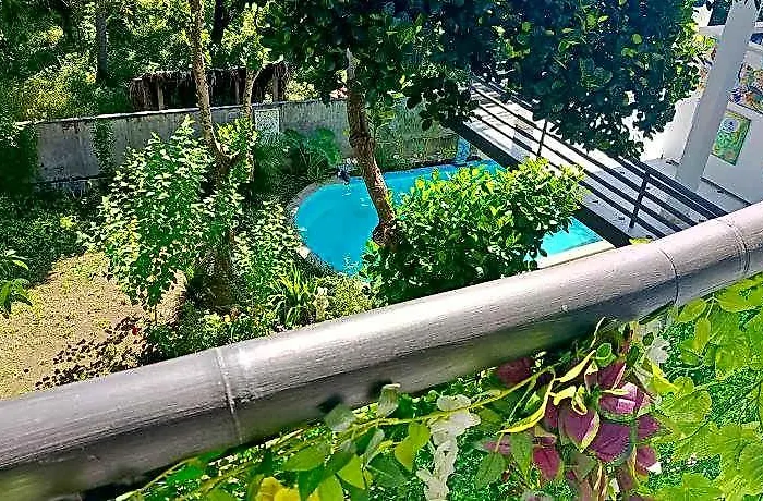 Skylodge